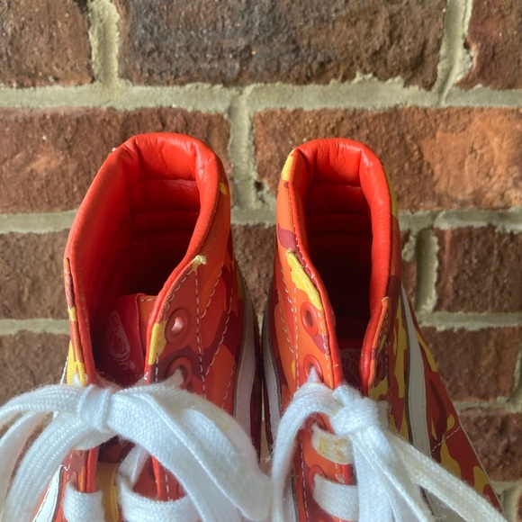 Sunset-camo hightop Vans- Size 8.5 - Picture 8 of 9